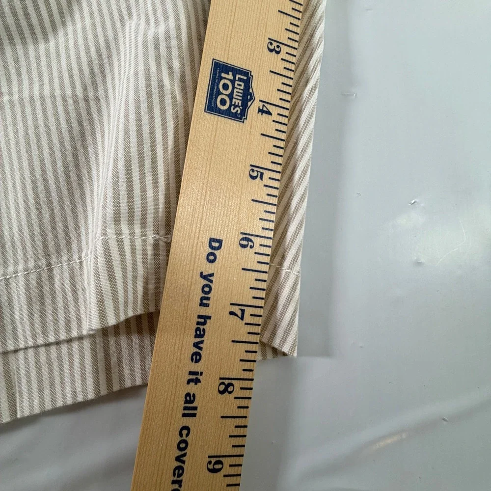 IZOD Men's Classic Oxford Stretch Shorts 36 Tan Beige White‎ Striped NWT